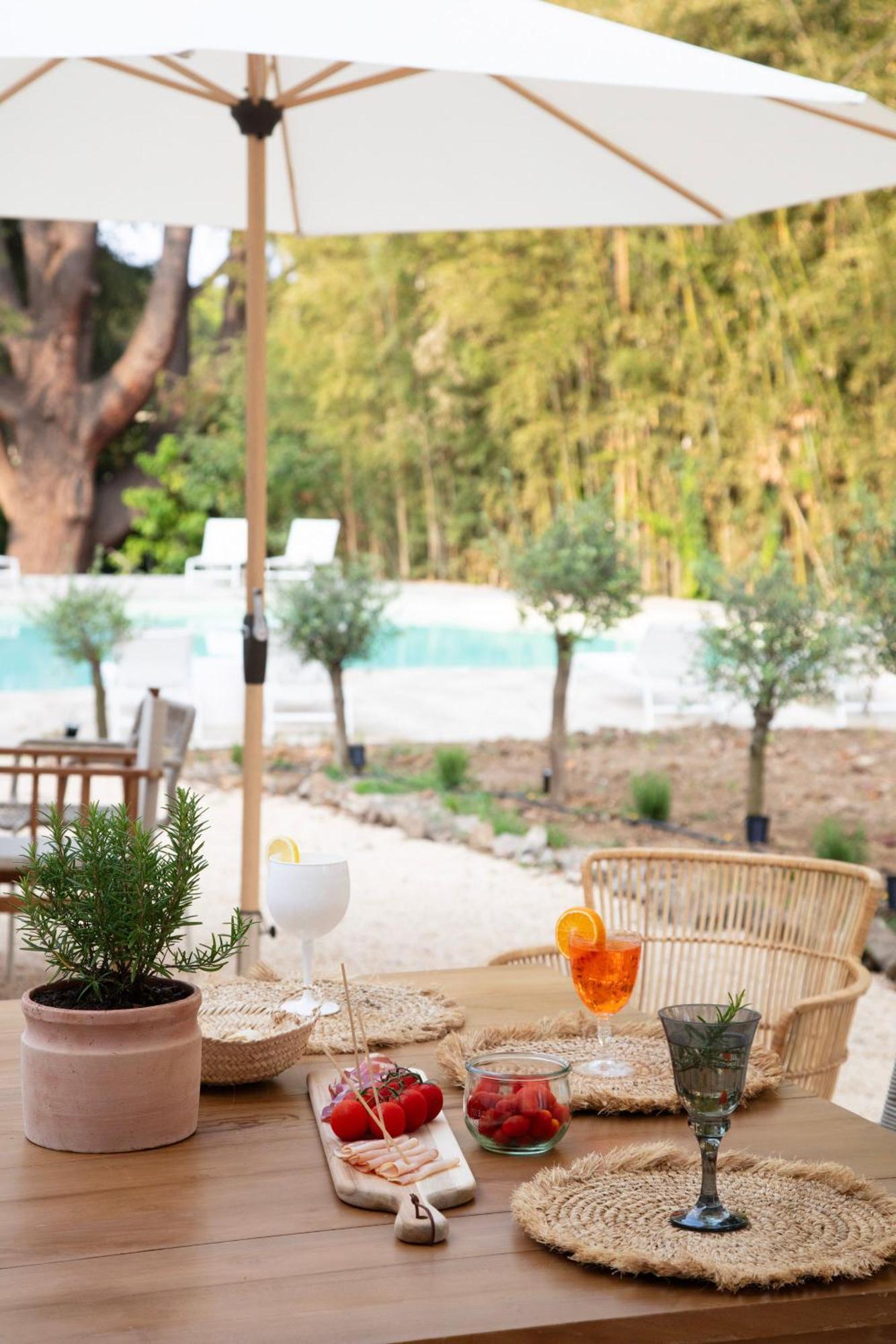 La Batisse En Blanc Hotel Голф-Жуан Екстериор снимка